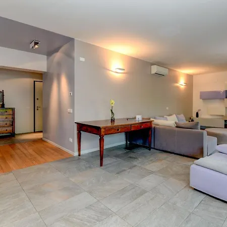 Desenzanoloft Oscar Luxury Apartment Desenzano del Garda