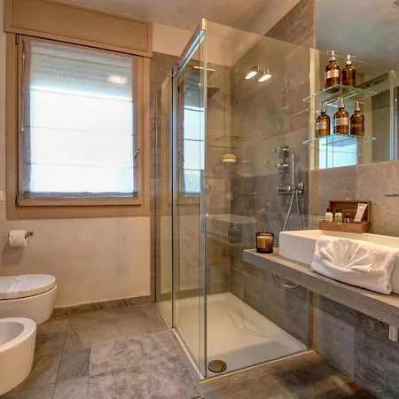 アパート Oscar Luxury Desenzanoloft Official Partner Homes & By Marriott Bonvoy