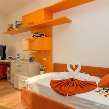Oscar Luxury Desenzanoloft Official Partner Homes & By Marriott Bonvoy デセンツァーノ・デル・ガルダ